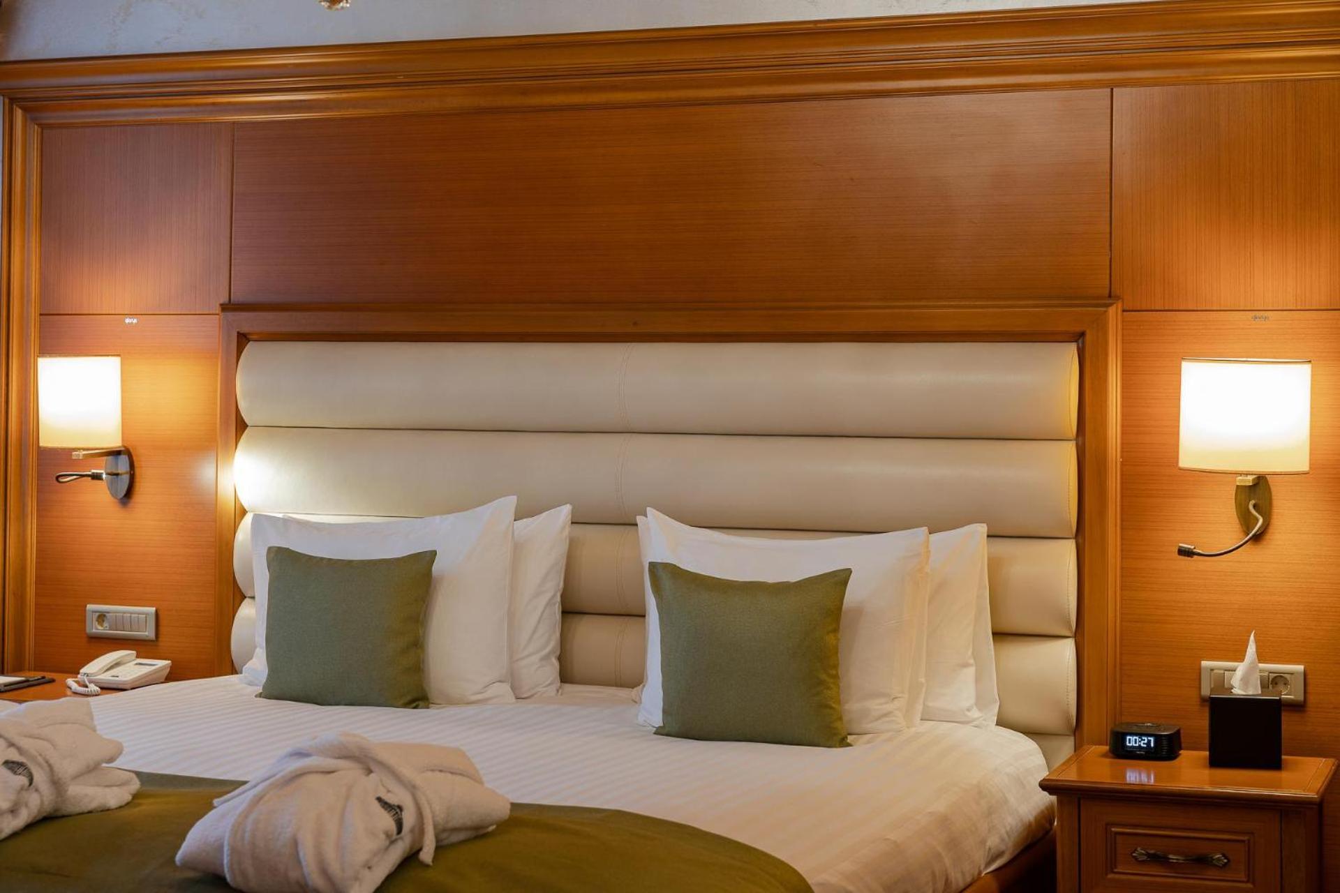 ดิวาน สวีท บาตูมี Hotel บาทูมิ ภายนอก รูปภาพ