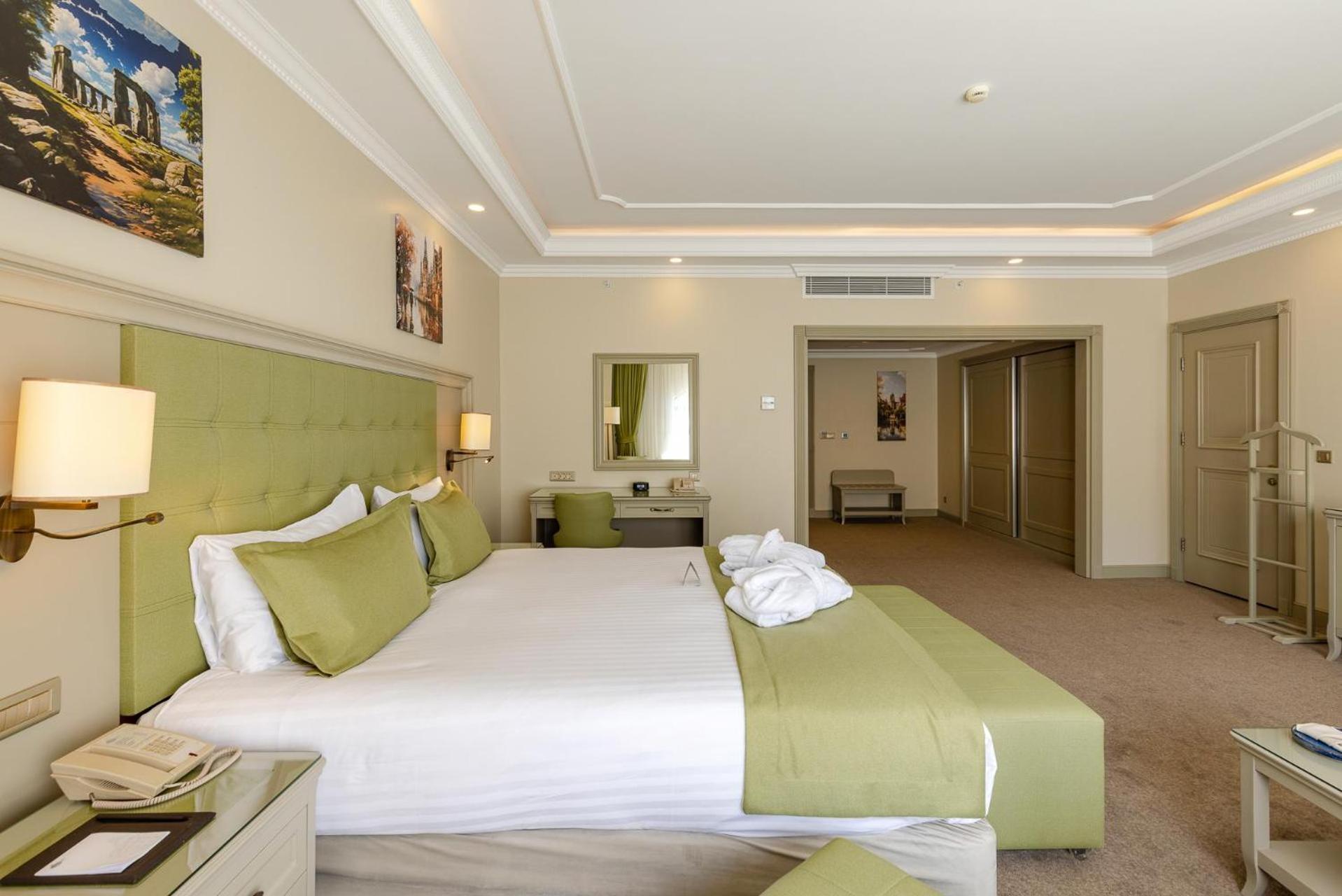ดิวาน สวีท บาตูมี Hotel บาทูมิ ภายนอก รูปภาพ