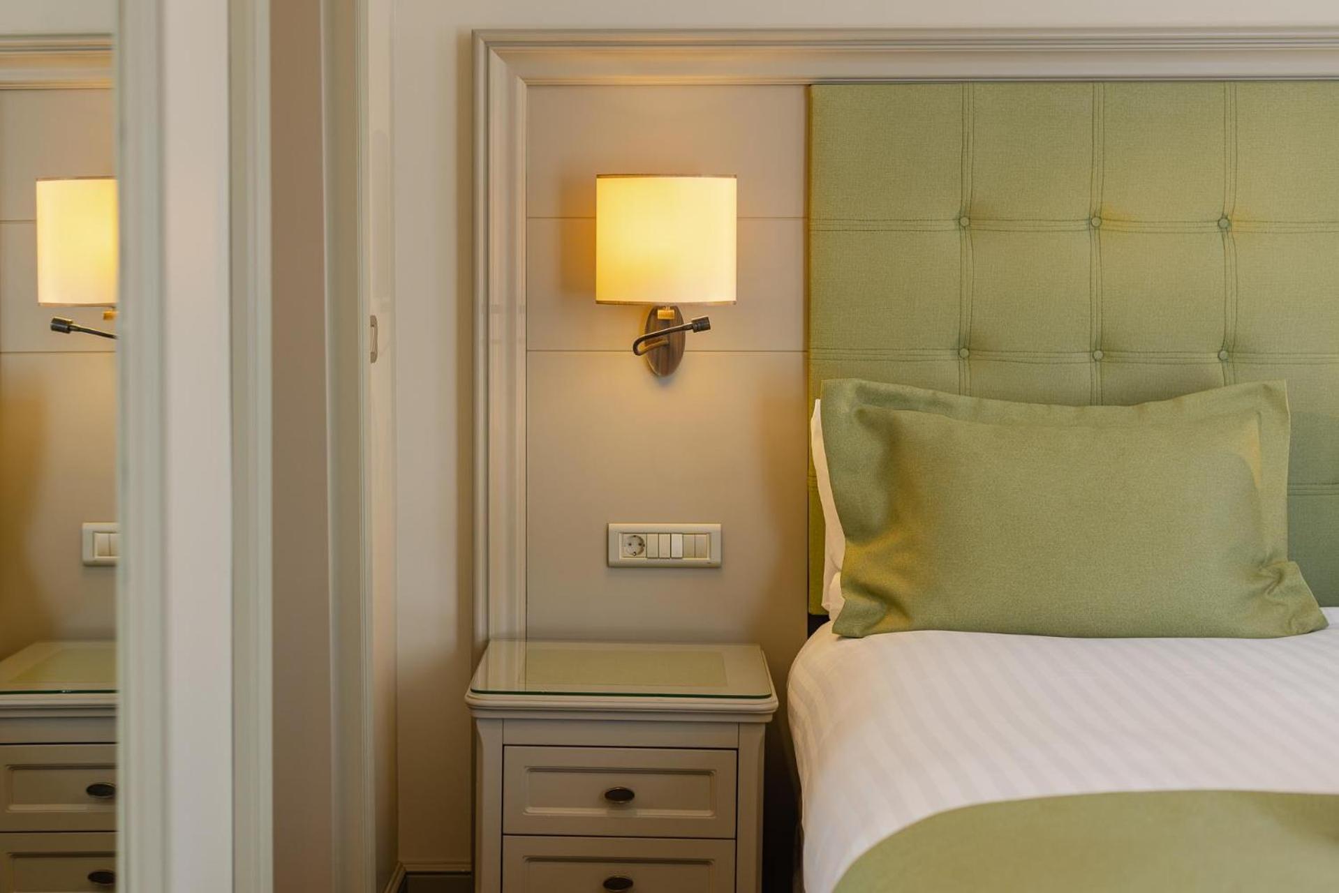 ดิวาน สวีท บาตูมี Hotel บาทูมิ ภายนอก รูปภาพ