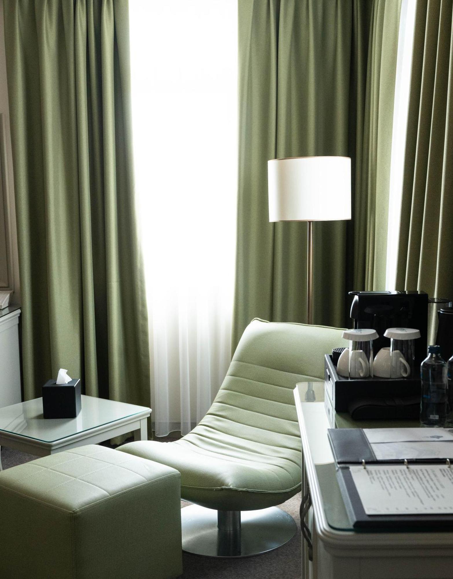 ดิวาน สวีท บาตูมี Hotel บาทูมิ ภายนอก รูปภาพ
